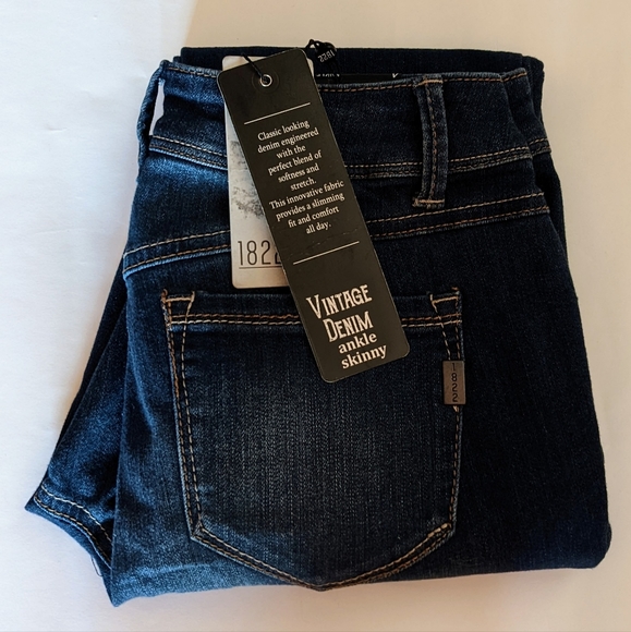 NWT, 1822 Denim Adrianna Dark Wash Stretchy Mid Rise Ankle Skinny Jeans. Sz 4 - Picture 3 of 11